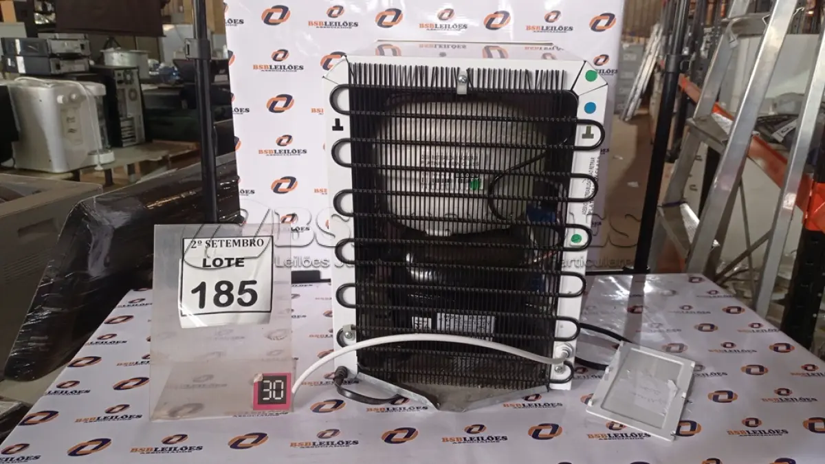 LOTE 185 - 01 PURIFICADOR DE ÁGUA. (NO ESTADO) ATENÇÃO! FAZER A VISITAÇÃO ANTES DE ARREMATAR, NÃO SABEMOS SE FUNCIONA, LEILÃO NÃO TEM GARANTIA E NEM DEVOLUÇÃO, SUJEITO A POSSÍVEIS AVARIAS VISÍVEIS/OCULTAS E/OU AUSÊNCIA DE COMPONENTES.