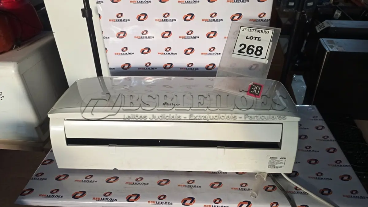 LOTE 268 - 01 EVAPORADORA 12000 BTUS MARCA PHILCO. (NO ESTADO) ATENÇÃO! FAZER A VISITAÇÃO ANTES DE ARREMATAR, NÃO SABEMOS SE FUNCIONA, LEILÃO NÃO TEM GARANTIA E NEM DEVOLUÇÃO, SUJEITO A POSSÍVEIS AVARIAS VISÍVEIS/OCULTAS E/OU AUSÊNCIA DE COMPONENTES.