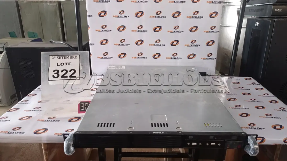 LOTE 322 - 01 SERVIDOR DE RACK MARCA DIEBOLD. (NO ESTADO) ATENÇÃO! FAZER A VISITAÇÃO ANTES DE ARREMATAR, NÃO SABEMOS SE FUNCIONA, LEILÃO NÃO TEM GARANTIA E NEM DEVOLUÇÃO, SUJEITO A POSSÍVEIS AVARIAS VISÍVEIS/OCULTAS E/OU AUSÊNCIA DE COMPONENTES.