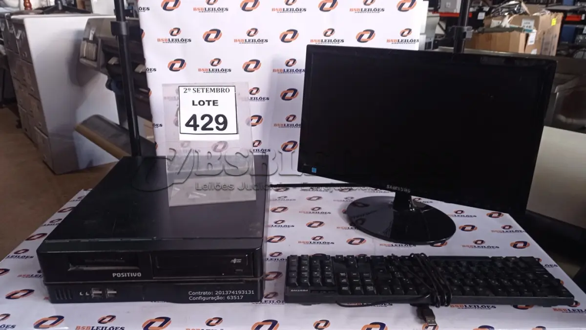 LOTE 429 - 01 CPU MARCA POSITIVO, 01 MONITOR MARCA SAMSUNG E 01 TECLADO. (NO ESTADO) ATENÇÃO! FAZER A VISITAÇÃO ANTES DE ARREMATAR, NÃO SABEMOS SE FUNCIONA, LEILÃO NÃO TEM GARANTIA E NEM DEVOLUÇÃO, SUJEITO A POSSÍVEIS AVARIAS VISÍVEIS/OCULTAS E/OU AUSÊNCIA DE COMPONENTES.