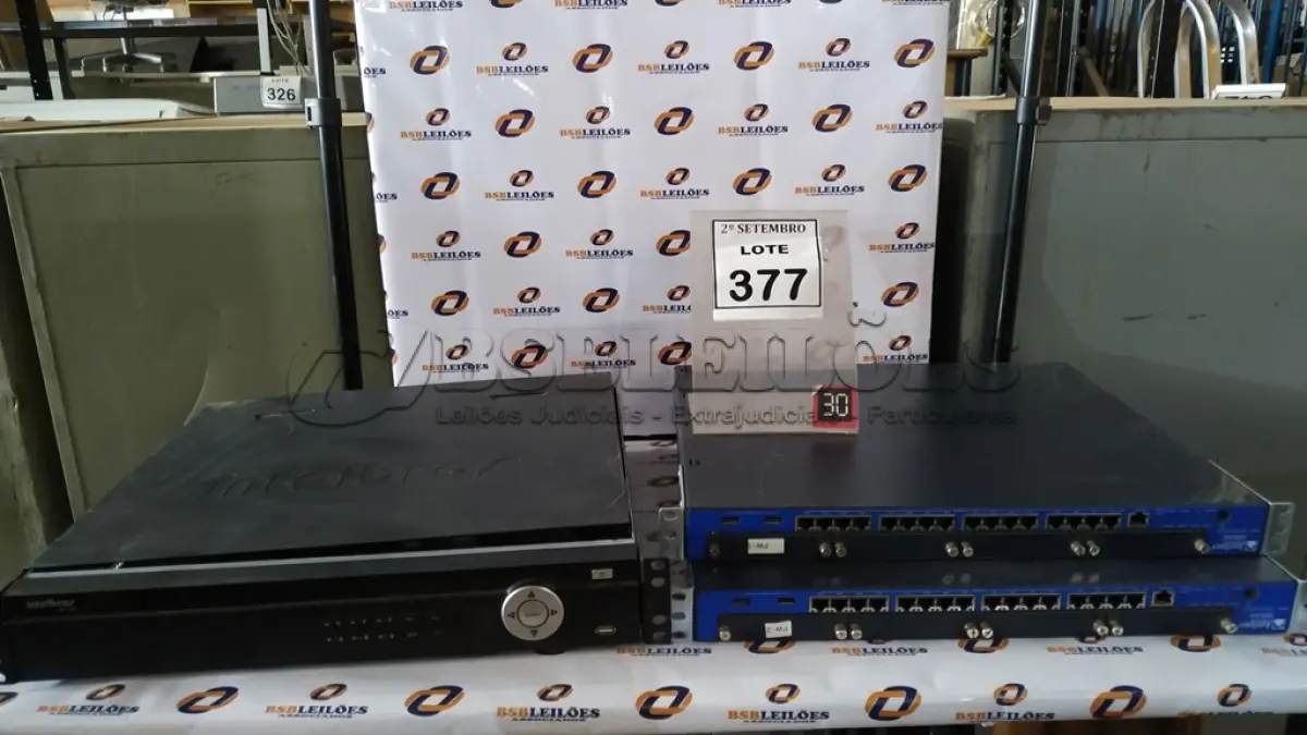 LOTE 377 - 02 FIREWALL ROTEADOR SRX240 MARCA JUNIPER 01 DVR MARCA INTELBRAS. (NO ESTADO) ATENÇÃO! FAZER A VISITAÇÃO ANTES DE ARREMATAR, NÃO SABEMOS SE FUNCIONA, LEILÃO NÃO TEM GARANTIA E NEM DEVOLUÇÃO, SUJEITO A POSSÍVEIS AVARIAS VISÍVEIS/OCULTAS E/OU AUSÊNCIA DE COMPONENTES.