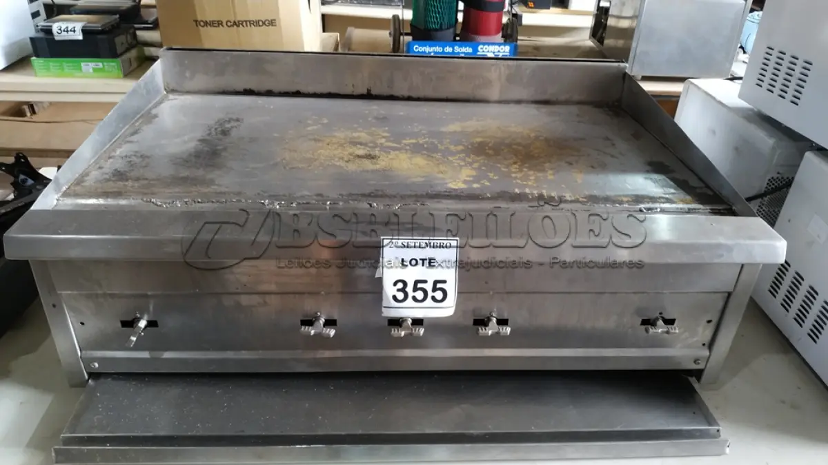 LOTE 355 - 01 CHAPA INDUSTRIAL A GÁS. (NO ESTADO) ATENÇÃO! FAZER A VISITAÇÃO ANTES DE ARREMATAR, NÃO SABEMOS SE FUNCIONA, LEILÃO NÃO TEM GARANTIA E NEM DEVOLUÇÃO, SUJEITO A POSSÍVEIS AVARIAS VISÍVEIS/OCULTAS E/OU AUSÊNCIA DE COMPONENTES.
