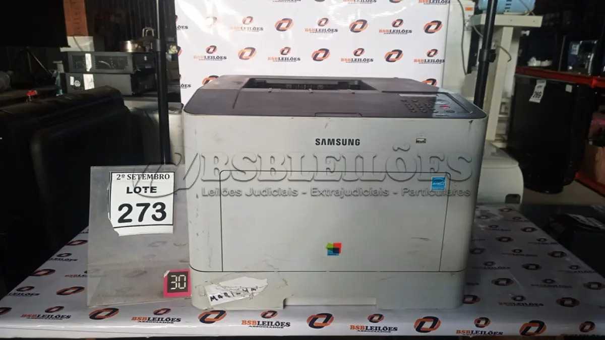 LOTE 273 - 01 IMPRESSORA MODELO CLP-680ND MARCA SAMSUNG. (NO ESTADO) ATENÇÃO! FAZER A VISITAÇÃO ANTES DE ARREMATAR, NÃO SABEMOS SE FUNCIONA, LEILÃO NÃO TEM GARANTIA E NEM DEVOLUÇÃO, SUJEITO A POSSÍVEIS AVARIAS VISÍVEIS/OCULTAS E/OU AUSÊNCIA DE COMPONENTES.
