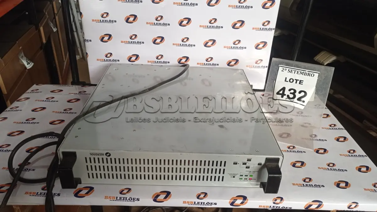 LOTE 432 - 01 ESTABILIZADOR DE TENSÃO MARCA MICROSOL. (NO ESTADO) ATENÇÃO! FAZER A VISITAÇÃO ANTES DE ARREMATAR, NÃO SABEMOS SE FUNCIONA, LEILÃO NÃO TEM GARANTIA E NEM DEVOLUÇÃO, SUJEITO A POSSÍVEIS AVARIAS VISÍVEIS/OCULTAS E/OU AUSÊNCIA DE COMPONENTES.