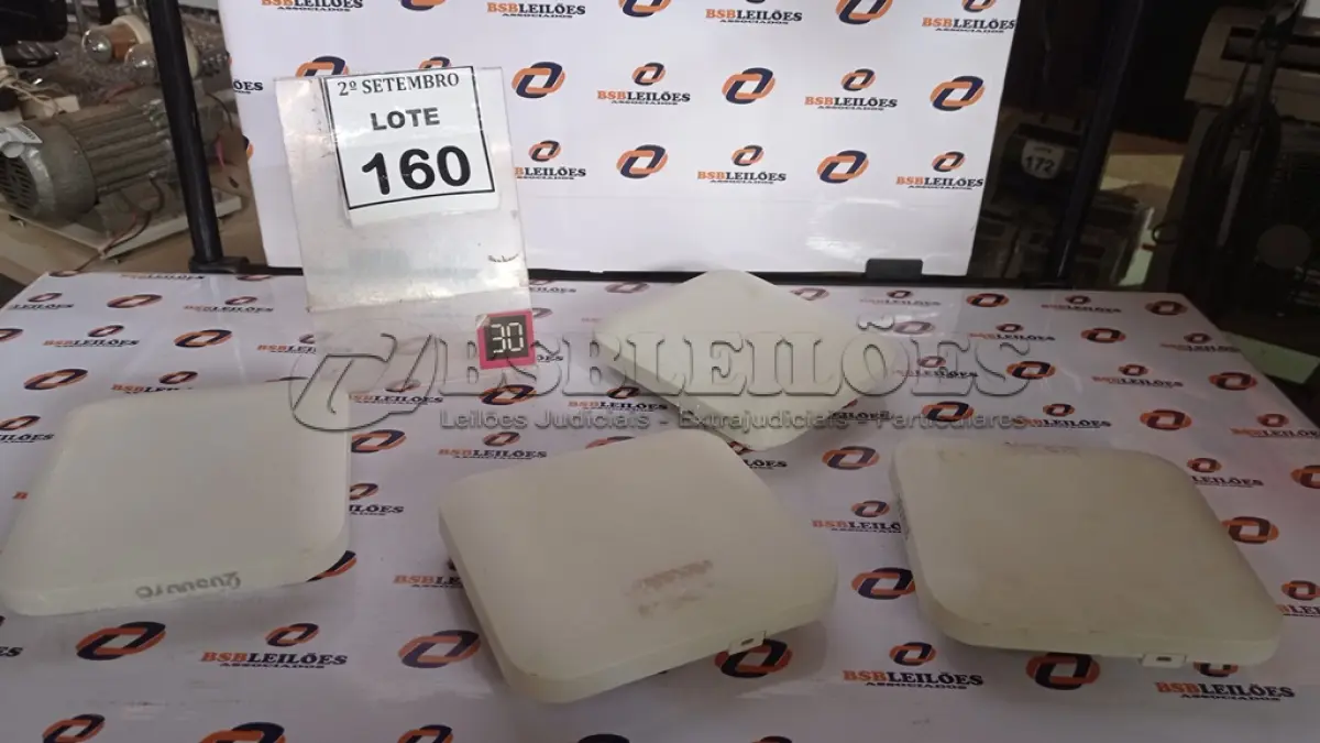 LOTE 160 - 04 ACCESS POINT. (NO ESTADO) ATENÇÃO! FAZER A VISITAÇÃO ANTES DE ARREMATAR, NÃO SABEMOS SE FUNCIONA, LEILÃO NÃO TEM GARANTIA E NEM DEVOLUÇÃO, SUJEITO A POSSÍVEIS AVARIAS VISÍVEIS/OCULTAS E/OU AUSÊNCIA DE COMPONENTES.
