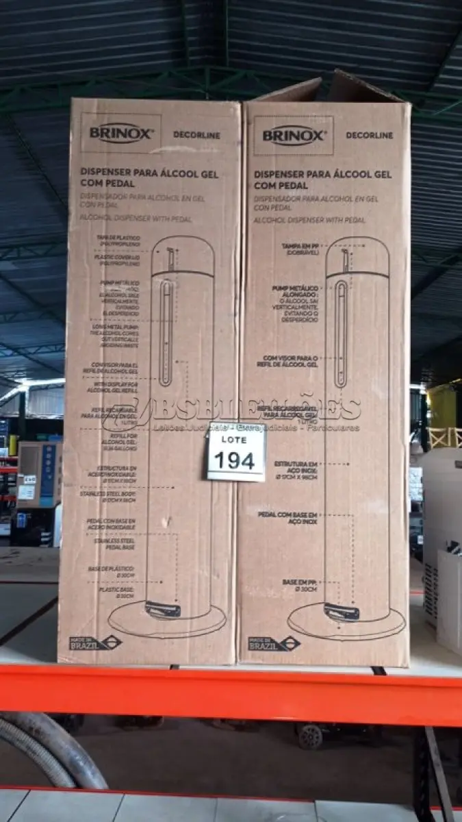 LOTE 194 - 02 DISPENSES DE ÁLCOOL EM GEL COM PEDAL MARCA BRINOX. (NO ESTADO) ATENÇÃO! FAZER A VISITAÇÃO ANTES DE ARREMATAR, NÃO SABEMOS SE FUNCIONA, LEILÃO NÃO TEM GARANTIA E NEM DEVOLUÇÃO, SUJEITO A POSSÍVEIS AVARIAS VISÍVEIS/OCULTAS E/OU AUSÊNCIA DE COMPONENTES.