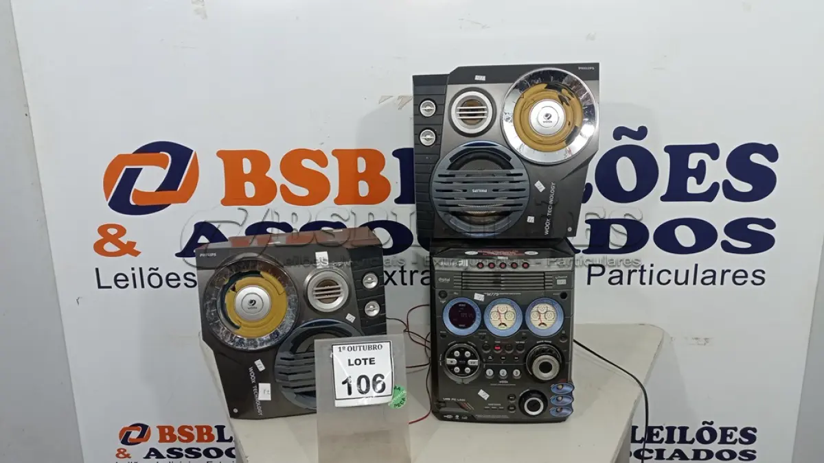 LOTE 106 - 01 GAMEPORT MINI SYSTEM MODELO FM M779 MARCA PHILIPS. (NO ESTADO) ATENÇÃO! FAZER A VISITAÇÃO ANTES DE ARREMATAR, NÃO SABEMOS SE FUNCIONA, LEILÃO NÃO TEM GARANTIA E NEM DEVOLUÇÃO, SUJEITO A POSSÍVEIS AVARIAS VISÍVEIS/OCULTAS E/OU AUSÊNCIA DE COMPONENTES.