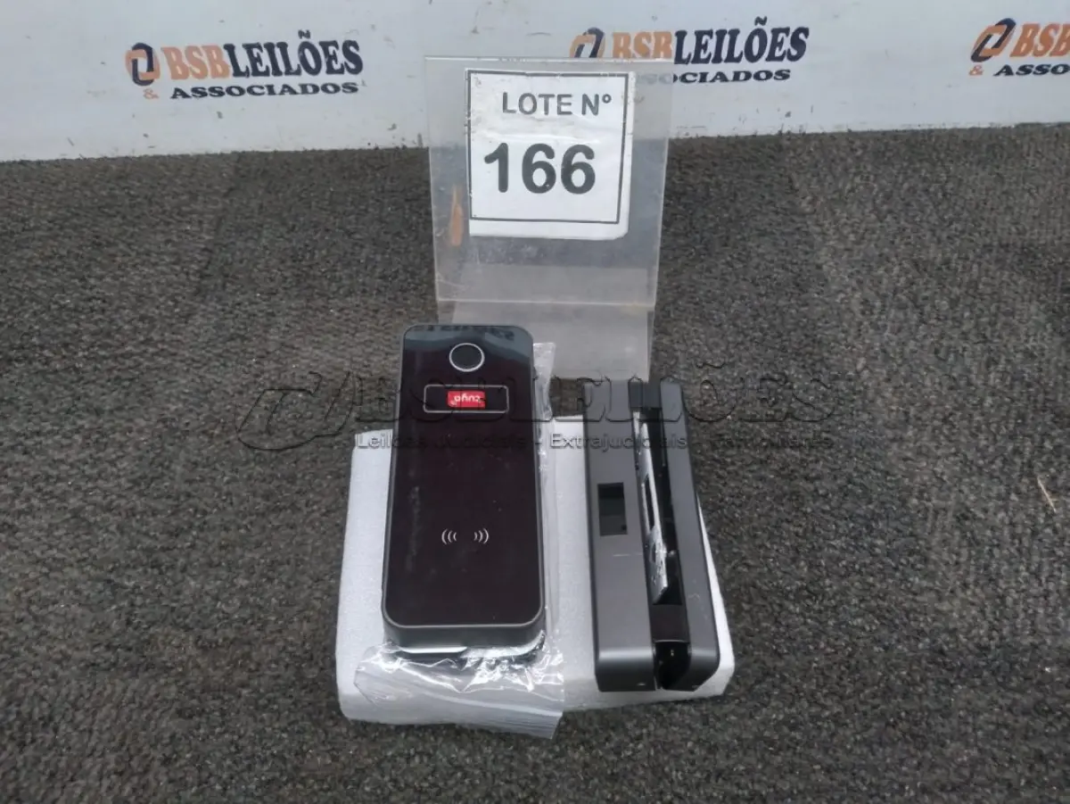 LOTE 166 - 01 FECHADURA SMART LOCK. (NO ESTADO, NÃO SABEMOS SE FUNCIONA. LEILÃO NÃO TEM GARANTIA E NEM DEVOLUÇÃO, SUJEITO A POSSÍVEIS AVARIAS VISÍVEIS/OCULTAS E/OU AUSÊNCIA DE COMPONENTES)