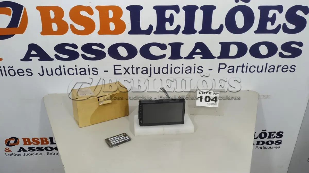 LOTE 104 - 01 CENTRAL MULTIMÍDIA UNIVERSAL MP5 ANDROID F730C (NO ESTADO, NÃO SABEMOS SE FUNCIONA. LEILÃO NÃO TEM GARANTIA E NEM DEVOLUÇÃO, SUJEITO A POSSÍVEIS AVARIAS VISÍVEIS/OCULTAS E/OU AUSÊNCIA DE COMPONENTES)