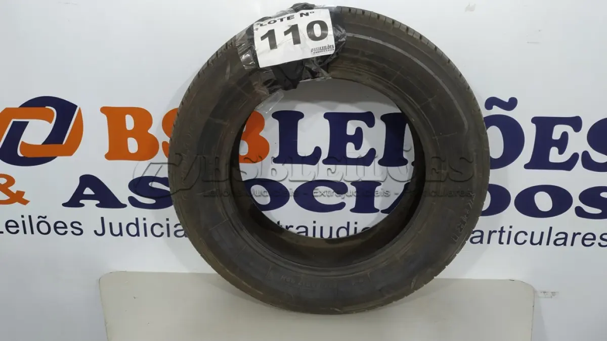 LOTE 110 - 01 PNEU XBRI 225/60 R17 (NO ESTADO, NÃO SABEMOS SE FUNCIONA. LEILÃO NÃO TEM GARANTIA E NEM DEVOLUÇÃO, SUJEITO A POSSÍVEIS AVARIAS VISÍVEIS/OCULTAS E/OU AUSÊNCIA DE COMPONENTES)