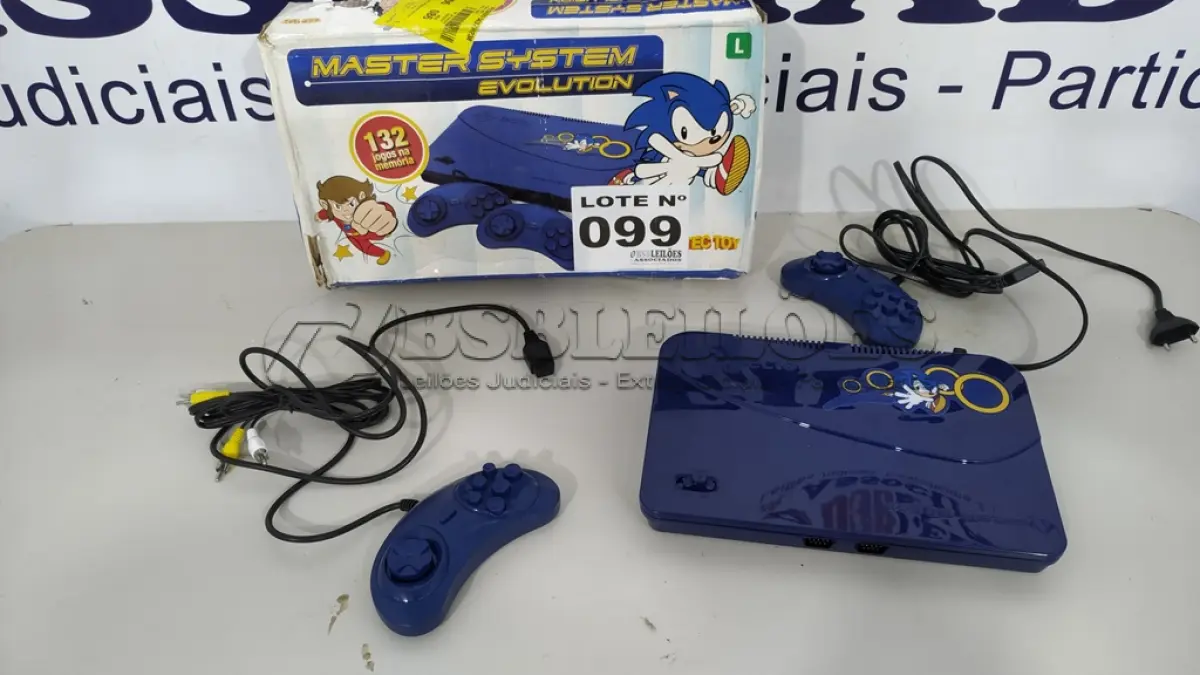 LOTE 099 - 01 VÍDEO GAME TECTOY MASTER SYSTEM EVOLUTION AZUL 2 CONTROLES - TEC TOY (NO ESTADO, NÃO SABEMOS SE FUNCIONA. LEILÃO NÃO TEM GARANTIA E NEM DEVOLUÇÃO, SUJEITO A POSSÍVEIS AVARIAS VISÍVEIS/OCULTAS E/OU AUSÊNCIA DE COMPONENTES)
