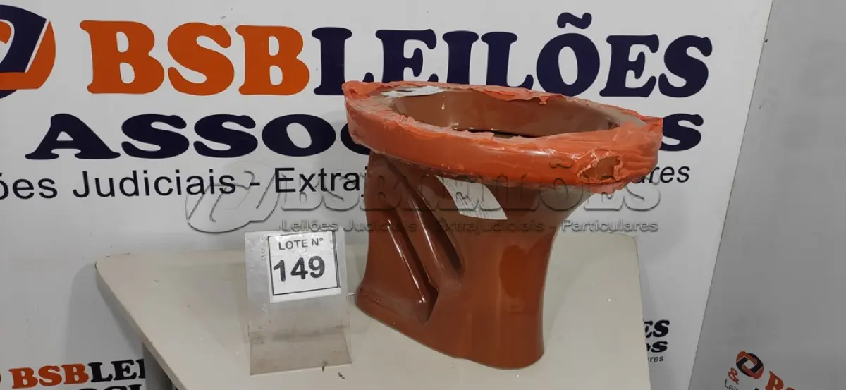LOTE 149 - 01 VASO SANITÁRIO PARATI OCRE LOGASA (NO ESTADO, NÃO SABEMOS SE FUNCIONA. LEILÃO NÃO TEM GARANTIA E NEM DEVOLUÇÃO, SUJEITO A POSSÍVEIS AVARIAS VISÍVEIS/OCULTAS E/OU AUSÊNCIA DE COMPONENTES)