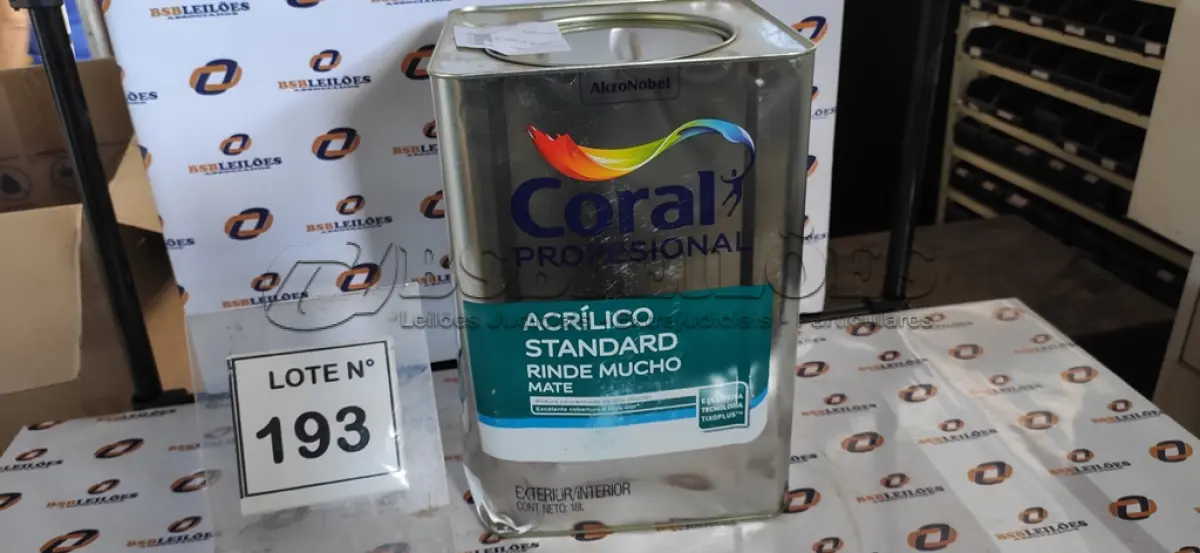 LOTE 193 - 01 LATA DE TINTA ACRILICA 18L NA COR BRANCA MARCA CORAL. (NO ESTADO, NÃO SABEMOS SE FUNCIONA. LEILÃO NÃO TEM GARANTIA E NEM DEVOLUÇÃO, SUJEITO A POSSÍVEIS AVARIAS VISÍVEIS/OCULTAS E/OU AUSÊNCIA DE COMPONENTES)