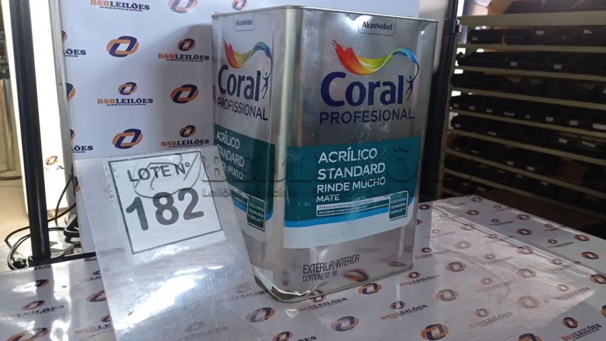 LOTE 182 - 01 LATA DE TINTA ACRILICA 18L NA COR BRANCA MARCA CORAL. (NO ESTADO, NÃO SABEMOS SE FUNCIONA. LEILÃO NÃO TEM GARANTIA E NEM DEVOLUÇÃO, SUJEITO A POSSÍVEIS AVARIAS VISÍVEIS/OCULTAS E/OU AUSÊNCIA DE COMPONENTES)