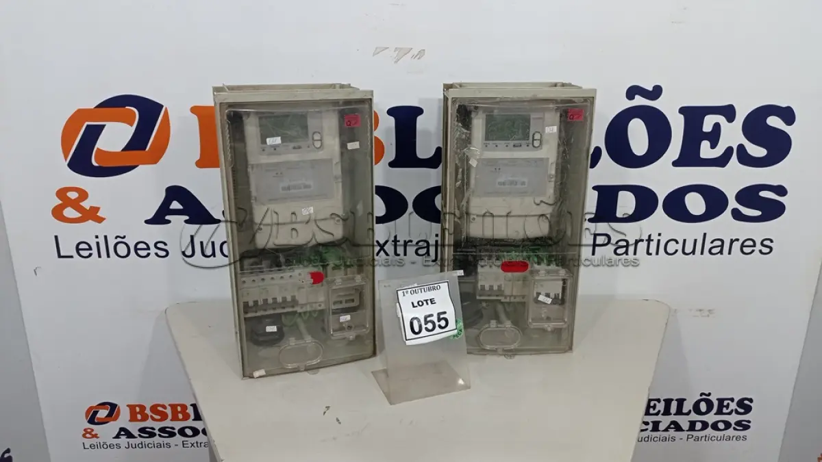 LOTE 055 - 02 RELÓGIOS COM DISJUNTORES PARA ENERGIA SOLAR. (NO ESTADO) ATENÇÃO! FAZER A VISITAÇÃO ANTES DE ARREMATAR, NÃO SABEMOS SE FUNCIONA, LEILÃO NÃO TEM GARANTIA E NEM DEVOLUÇÃO, SUJEITO A POSSÍVEIS AVARIAS VISÍVEIS/OCULTAS E/OU AUSÊNCIA DE COMPONENTES.