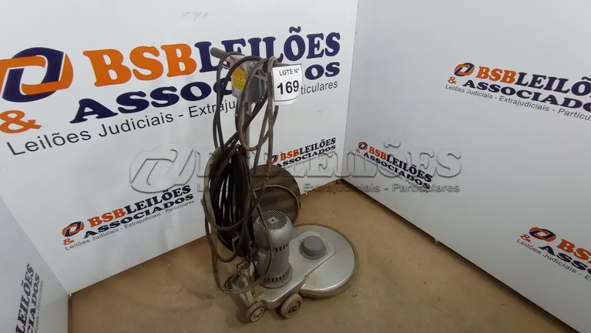 LOTE 169 - 01 ENCERADEIRA LUSTRADORA POLIDORA HIGH SPEED 1600 RPM. . (NO ESTADO, NÃO SABEMOS SE FUNCIONA. LEILÃO NÃO TEM GARANTIA E NEM DEVOLUÇÃO, SUJEITO A POSSÍVEIS AVARIAS VISÍVEIS/OCULTAS E/OU AUSÊNCIA DE COMPONENTES)