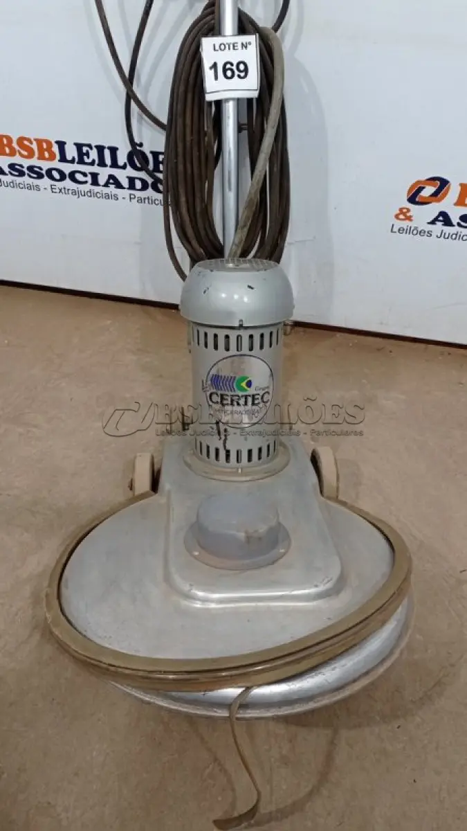 LOTE 169 - 01 ENCERADEIRA LUSTRADORA POLIDORA HIGH SPEED 1600 RPM. . (NO ESTADO, NÃO SABEMOS SE FUNCIONA. LEILÃO NÃO TEM GARANTIA E NEM DEVOLUÇÃO, SUJEITO A POSSÍVEIS AVARIAS VISÍVEIS/OCULTAS E/OU AUSÊNCIA DE COMPONENTES)