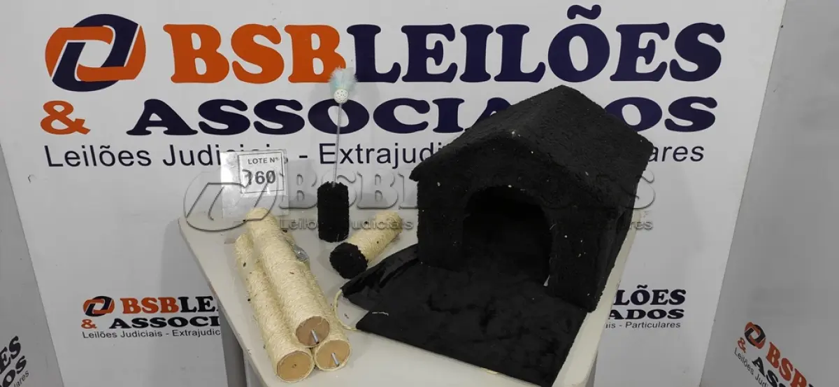 LOTE 160 - 01 ARRANHADOR PARA GATO CASINHA COM REDE 2 ANDARES PRETO. (NO ESTADO, NÃO SABEMOS SE FUNCIONA. LEILÃO NÃO TEM GARANTIA E NEM DEVOLUÇÃO, SUJEITO A POSSÍVEIS AVARIAS VISÍVEIS/OCULTAS E/OU AUSÊNCIA DE COMPONENTES)