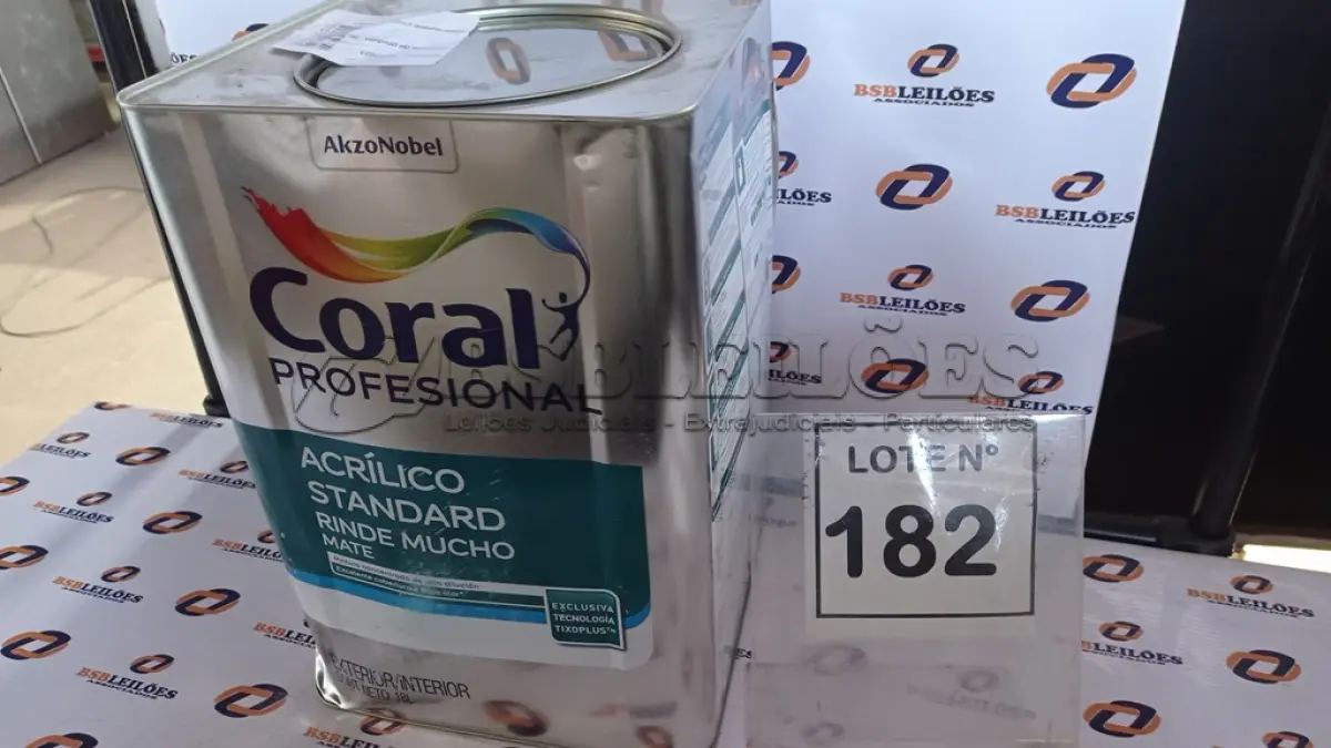 LOTE 182 - 01 LATA DE TINTA ACRILICA 18L NA COR BRANCA MARCA CORAL. (NO ESTADO, NÃO SABEMOS SE FUNCIONA. LEILÃO NÃO TEM GARANTIA E NEM DEVOLUÇÃO, SUJEITO A POSSÍVEIS AVARIAS VISÍVEIS/OCULTAS E/OU AUSÊNCIA DE COMPONENTES)