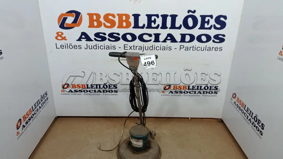 LOTE 496 - 01 ENCERADEIRA INDUSTRIAL. (NO ESTADO) ATENÇÃO! FAZER A VISITAÇÃO ANTES DE ARREMATAR, NÃO SABEMOS SE FUNCIONA, LEILÃO NÃO TEM GARANTIA E NEM DEVOLUÇÃO, SUJEITO A POSSÍVEIS AVARIAS VISÍVEIS/OCULTAS E/OU AUSÊNCIA DE COMPONENTES.
