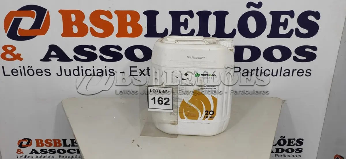 LOTE 162 - 01 NUTRAAFOL FLORADA 20 LITROS FERTILIZANTE MINERAL MISTO. (NO ESTADO, NÃO SABEMOS SE FUNCIONA. LEILÃO NÃO TEM GARANTIA E NEM DEVOLUÇÃO, SUJEITO A POSSÍVEIS AVARIAS VISÍVEIS/OCULTAS E/OU AUSÊNCIA DE COMPONENTES)