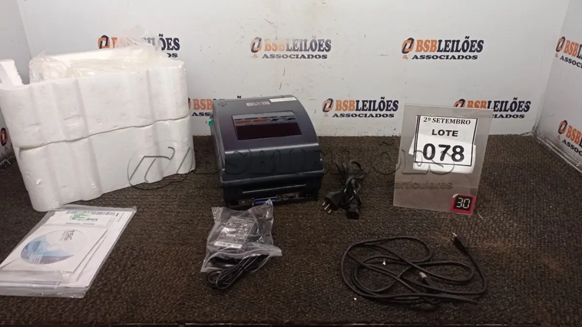 LOTE 078 - 01 IMPRESSORA DE ETIQUETAS MARCA TSC. (NO ESTADO) ATENÇÃO! FAZER A VISITAÇÃO ANTES DE ARREMATAR, NÃO SABEMOS SE FUNCIONA, LEILÃO NÃO TEM GARANTIA E NEM DEVOLUÇÃO, SUJEITO A POSSÍVEIS AVARIAS VISÍVEIS/OCULTAS E/OU AUSÊNCIA DE COMPONENTES.