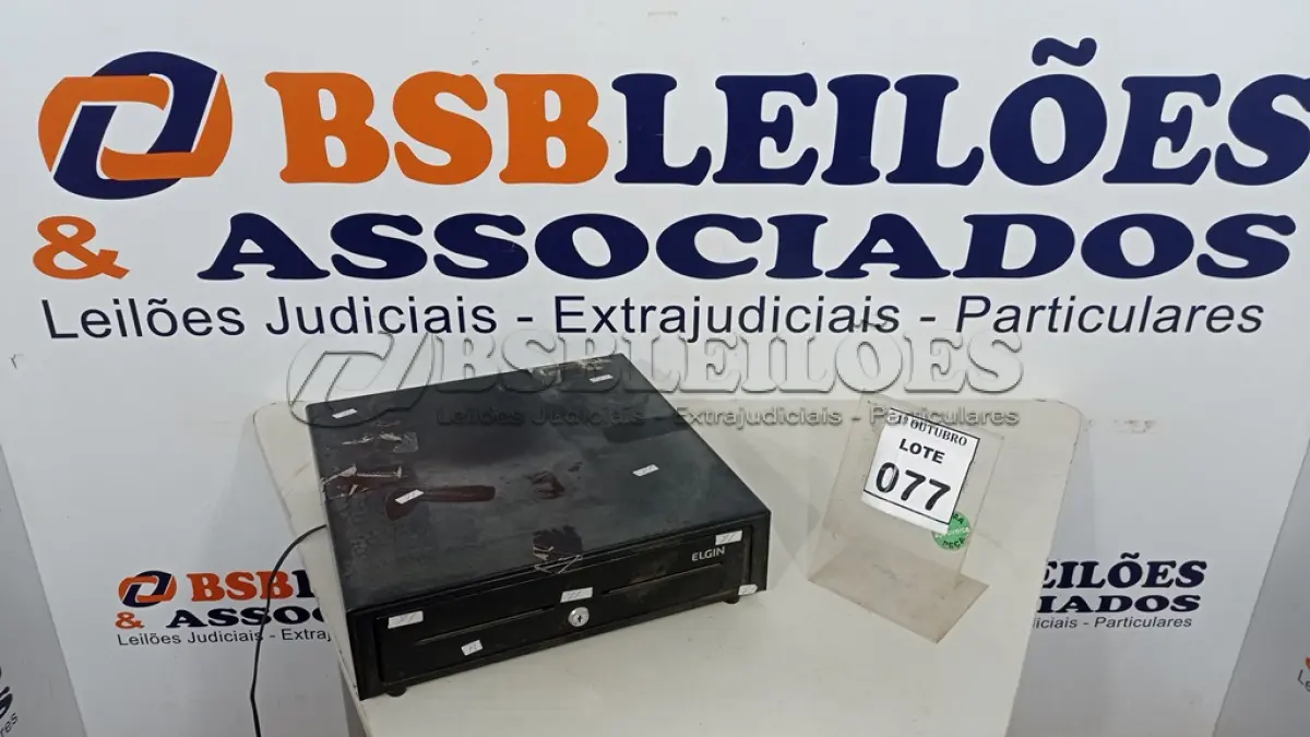 LOTE 077 - 01 GAVETA DE DINHEIRO. (NO ESTADO) ATENÇÃO! FAZER A VISITAÇÃO ANTES DE ARREMATAR, NÃO SABEMOS SE FUNCIONA, LEILÃO NÃO TEM GARANTIA E NEM DEVOLUÇÃO, SUJEITO A POSSÍVEIS AVARIAS VISÍVEIS/OCULTAS E/OU AUSÊNCIA DE COMPONENTES.