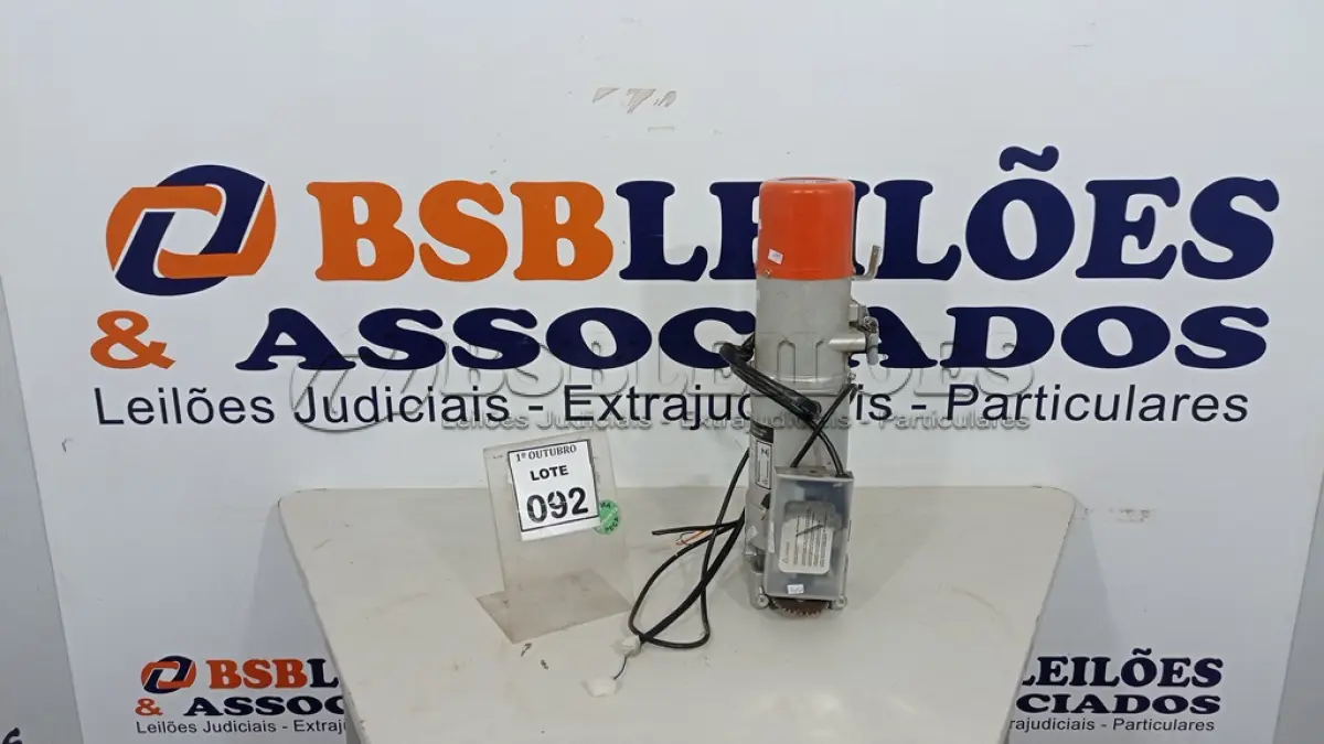 LOTE 092 - 01 AUTOMATIZADOR PARA PORTAS DE ENROLAR. (NO ESTADO) ATENÇÃO! FAZER A VISITAÇÃO ANTES DE ARREMATAR, NÃO SABEMOS SE FUNCIONA, LEILÃO NÃO TEM GARANTIA E NEM DEVOLUÇÃO, SUJEITO A POSSÍVEIS AVARIAS VISÍVEIS/OCULTAS E/OU AUSÊNCIA DE COMPONENTES.