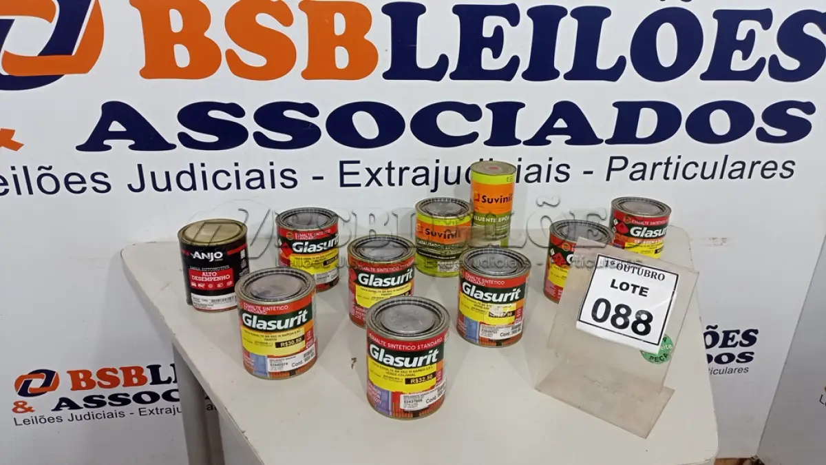 LOTE 088 - 04 LATAS DE ESMALTE SINTÉTICO DE 900ML CORES VARIADAS MARCA GLASURIT, 01 CATALIZADOR EPÓXI E 01 DILUENTE EPÓXI. (NO ESTADO) ATENÇÃO! FAZER A VISITAÇÃO ANTES DE ARREMATAR, NÃO SABEMOS SE FUNCIONA, LEILÃO NÃO TEM GARANTIA E NEM DEVOLUÇÃO, SUJEITO A POSSÍVEIS AVARIAS VISÍVEIS/OCULTAS E/OU AUSÊNCIA DE COMPONENTES.