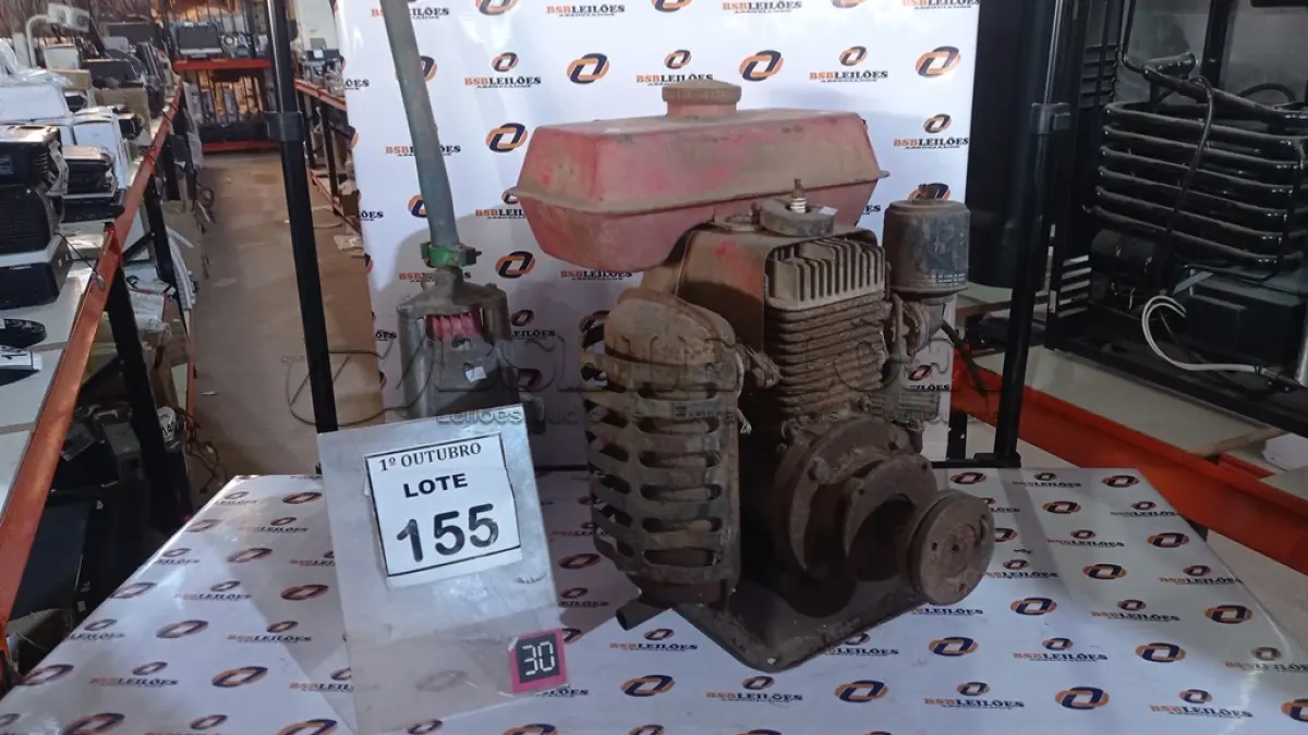 LOTE 155 - 01 MOTOR ESTACIONÁRIO MARCA BRANCO MODELO 3.5CV E 01 BOMBA D’AGUA. (NO ESTADO) ATENÇÃO! FAZER A VISITAÇÃO ANTES DE ARREMATAR, NÃO SABEMOS SE FUNCIONA, LEILÃO NÃO TEM GARANTIA E NEM DEVOLUÇÃO, SUJEITO A POSSÍVEIS AVARIAS VISÍVEIS/OCULTAS E/OU AUSÊNCIA DE COMPONENTES.