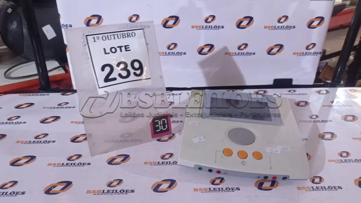 LOTE 239 - 01 EQUIPAMENTO DE ELETROESTIMULAÇÃO. (NO ESTADO) ATENÇÃO! FAZER A VISITAÇÃO ANTES DE ARREMATAR, NÃO SABEMOS SE FUNCIONA, LEILÃO NÃO TEM GARANTIA E NEM DEVOLUÇÃO, SUJEITO A POSSÍVEIS AVARIAS VISÍVEIS/OCULTAS E/OU AUSÊNCIA DE COMPONENTES.