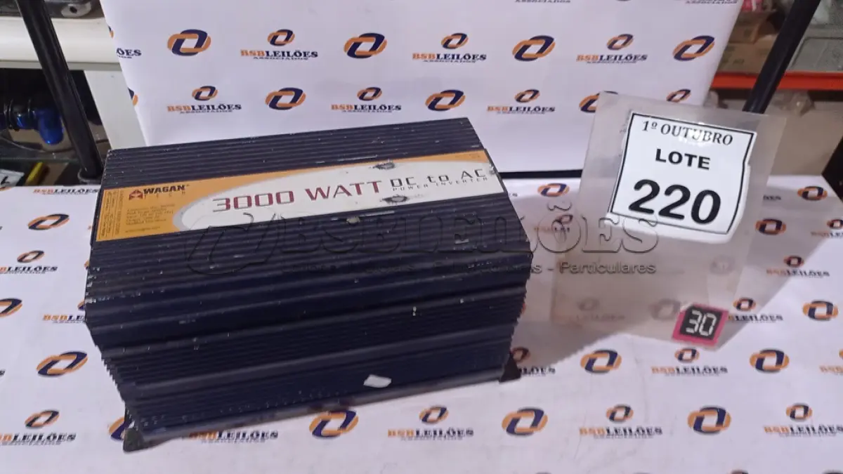 LOTE 220 - 01 INVERSOR DE ENERGIA DE DC PARA AC DE 300WATTS. (NO ESTADO) ATENÇÃO! FAZER A VISITAÇÃO ANTES DE ARREMATAR, NÃO SABEMOS SE FUNCIONA, LEILÃO NÃO TEM GARANTIA E NEM DEVOLUÇÃO, SUJEITO A POSSÍVEIS AVARIAS VISÍVEIS/OCULTAS E/OU AUSÊNCIA DE COMPONENTES.