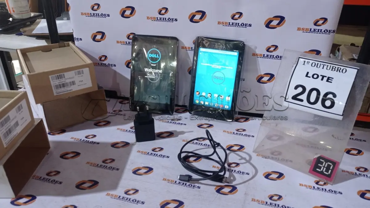 LOTE 206 - 02 TABLETS MODELO VENUE 7 16GB TELA HD 7’’ MARCA DELL. (NO ESTADO) ATENÇÃO! FAZER A VISITAÇÃO ANTES DE ARREMATAR, NÃO SABEMOS SE FUNCIONA, LEILÃO NÃO TEM GARANTIA E NEM DEVOLUÇÃO, SUJEITO A POSSÍVEIS AVARIAS VISÍVEIS/OCULTAS E/OU AUSÊNCIA DE COMPONENTES.