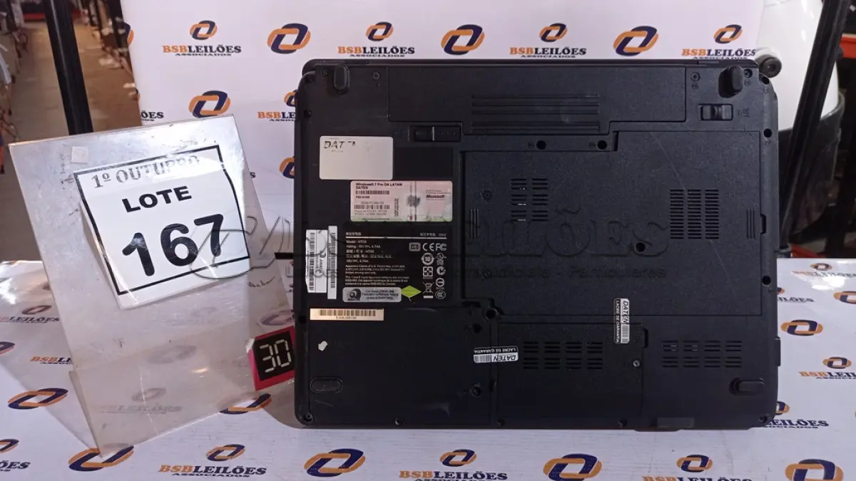 LOTE 167 - 01 NOTEBOOK MARCA DATEN. (NO ESTADO) ATENÇÃO! FAZER A VISITAÇÃO ANTES DE ARREMATAR, NÃO SABEMOS SE FUNCIONA, LEILÃO NÃO TEM GARANTIA E NEM DEVOLUÇÃO, SUJEITO A POSSÍVEIS AVARIAS VISÍVEIS/OCULTAS E/OU AUSÊNCIA DE COMPONENTES.