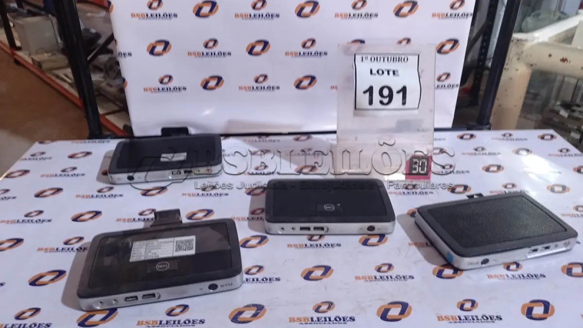 LOTE 191 - 04 THIN CLIENTS MODELO TX0 DELL WYSE. (NO ESTADO) ATENÇÃO! FAZER A VISITAÇÃO ANTES DE ARREMATAR, NÃO SABEMOS SE FUNCIONA, LEILÃO NÃO TEM GARANTIA E NEM DEVOLUÇÃO, SUJEITO A POSSÍVEIS AVARIAS VISÍVEIS/OCULTAS E/OU AUSÊNCIA DE COMPONENTES.