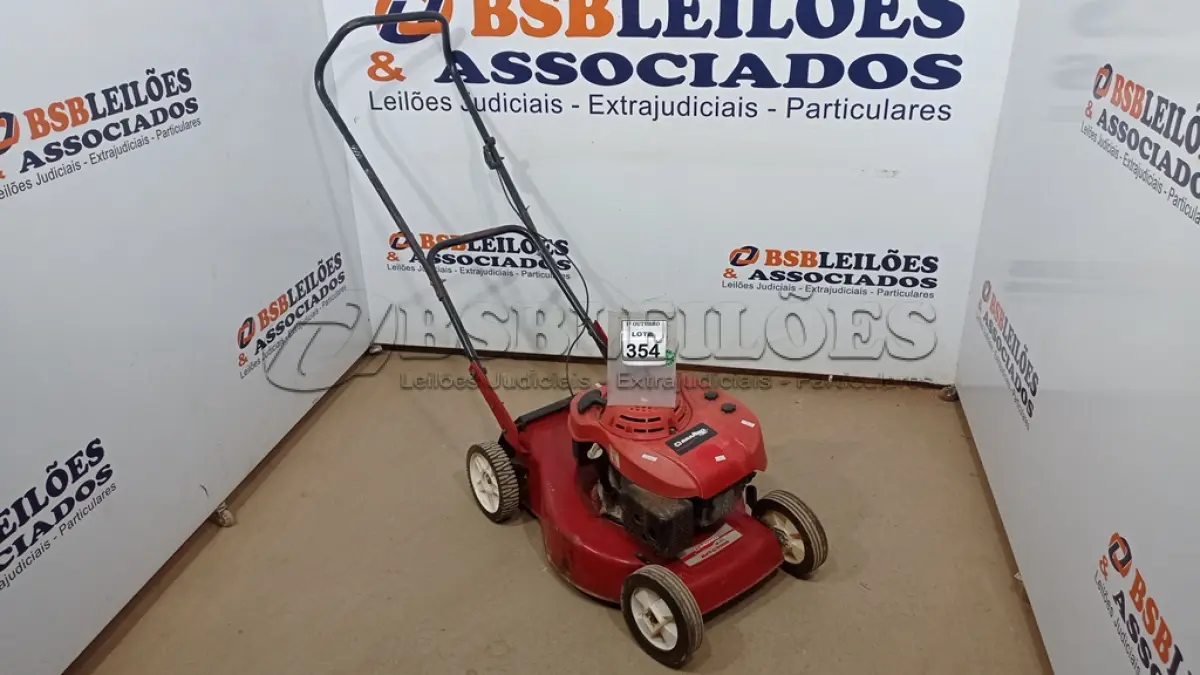 LOTE 354 - 01 MÁQUINA DE CORTAR GRAMA MODELO B4T-5000R MARCA BRANCO. (NO ESTADO) ATENÇÃO! FAZER A VISITAÇÃO ANTES DE ARREMATAR, NÃO SABEMOS SE FUNCIONA, LEILÃO NÃO TEM GARANTIA E NEM DEVOLUÇÃO, SUJEITO A POSSÍVEIS AVARIAS VISÍVEIS/OCULTAS E/OU AUSÊNCIA DE COMPONENTES.