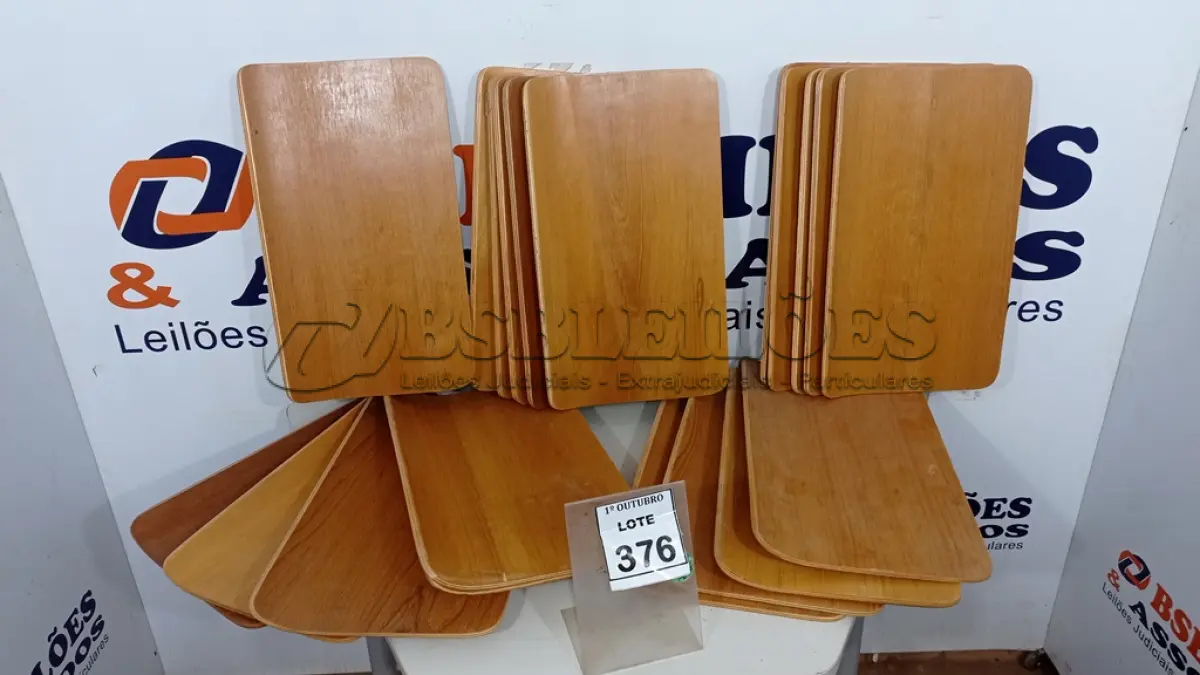 LOTE 376 - 20 PLACAS DE MADEIRA. (NO ESTADO) ATENÇÃO! FAZER A VISITAÇÃO ANTES DE ARREMATAR, NÃO SABEMOS SE FUNCIONA, LEILÃO NÃO TEM GARANTIA E NEM DEVOLUÇÃO, SUJEITO A POSSÍVEIS AVARIAS VISÍVEIS/OCULTAS E/OU AUSÊNCIA DE COMPONENTES.