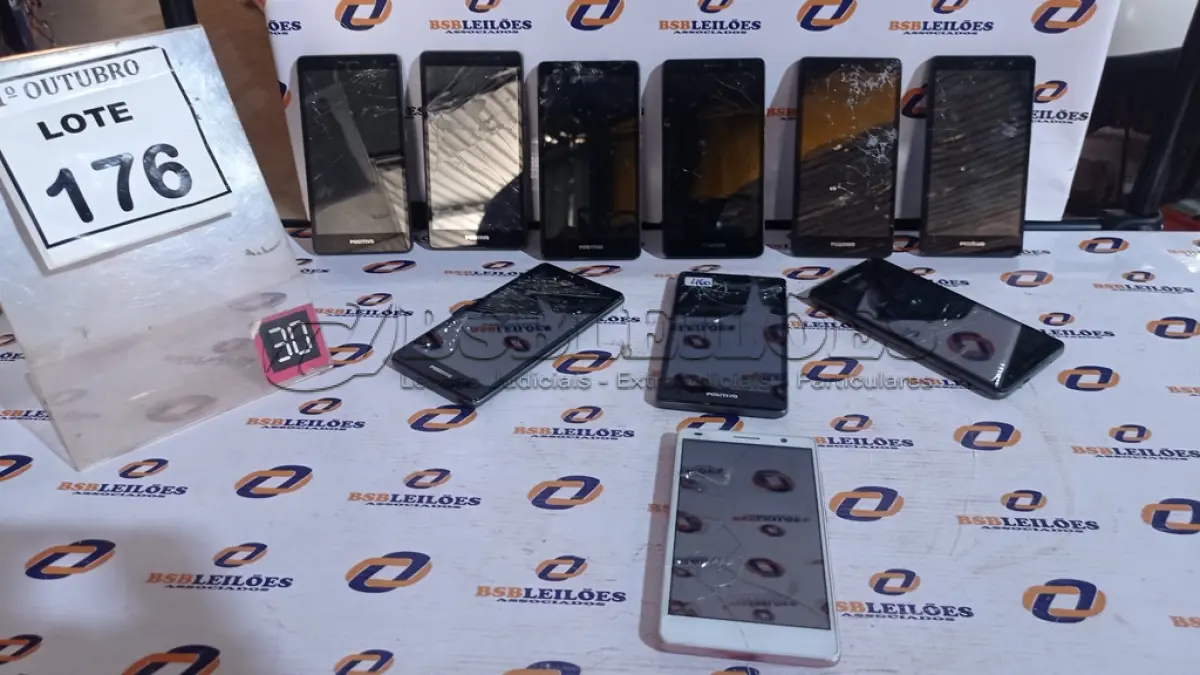 LOTE 176 - 10 CELULARES MARCA POSITIVO. (NO ESTADO) ATENÇÃO! FAZER A VISITAÇÃO ANTES DE ARREMATAR, NÃO SABEMOS SE FUNCIONA, LEILÃO NÃO TEM GARANTIA E NEM DEVOLUÇÃO, SUJEITO A POSSÍVEIS AVARIAS VISÍVEIS/OCULTAS E/OU AUSÊNCIA DE COMPONENTES