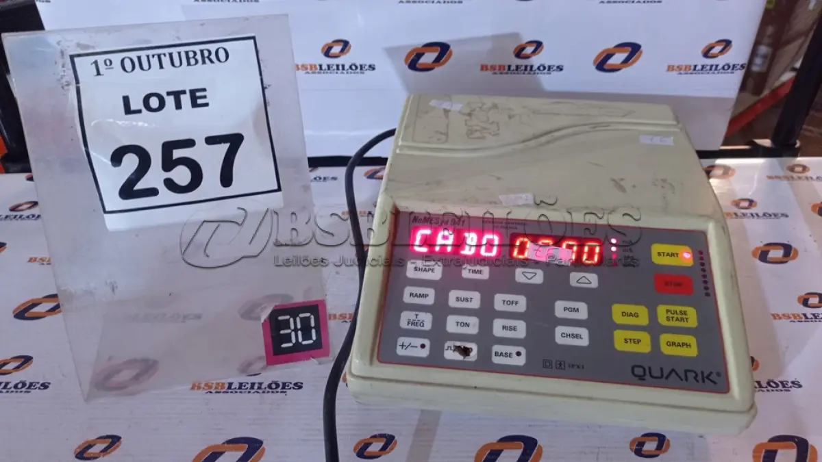 LOTE 257 - 01 GERADOR UNIVERSAL DE PULSOS. (NO ESTADO) ATENÇÃO! FAZER A VISITAÇÃO ANTES DE ARREMATAR, NÃO SABEMOS SE FUNCIONA, LEILÃO NÃO TEM GARANTIA E NEM DEVOLUÇÃO, SUJEITO A POSSÍVEIS AVARIAS VISÍVEIS/OCULTAS E/OU AUSÊNCIA DE COMPONENTES.