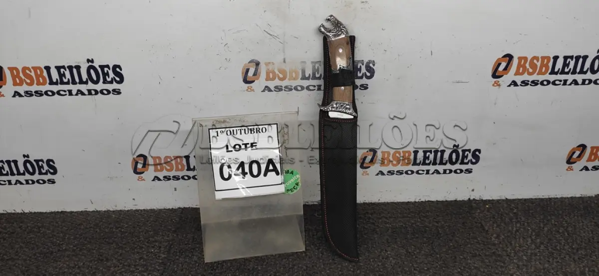 LOTE 040 - 01 FACA COM CABEÇA DE ONÇA AÇO INOX TAMANHO TOTAL 36CM. (NO ESTADO) ATENÇÃO! FAZER A VISITAÇÃO ANTES DE ARREMATAR, NÃO SABEMOS SE FUNCIONA, LEILÃO NÃO TEM GARANTIA E NEM DEVOLUÇÃO, SUJEITO A POSSÍVEIS AVARIAS VISÍVEIS/OCULTAS E/OU AUSÊNCIA DE COMPONENTES.