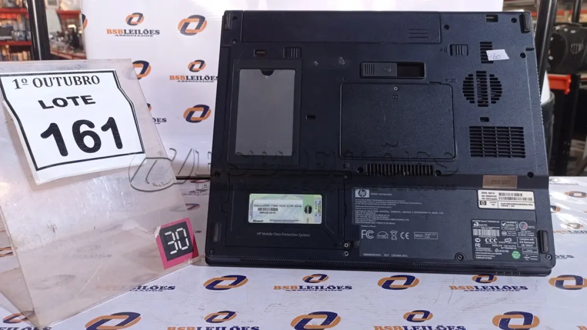 LOTE 161 - 01 NOTEBOOK MARCA HP. (NO ESTADO) ATENÇÃO! FAZER A VISITAÇÃO ANTES DE ARREMATAR, NÃO SABEMOS SE FUNCIONA, LEILÃO NÃO TEM GARANTIA E NEM DEVOLUÇÃO, SUJEITO A POSSÍVEIS AVARIAS VISÍVEIS/OCULTAS E/OU AUSÊNCIA DE COMPONENTES.