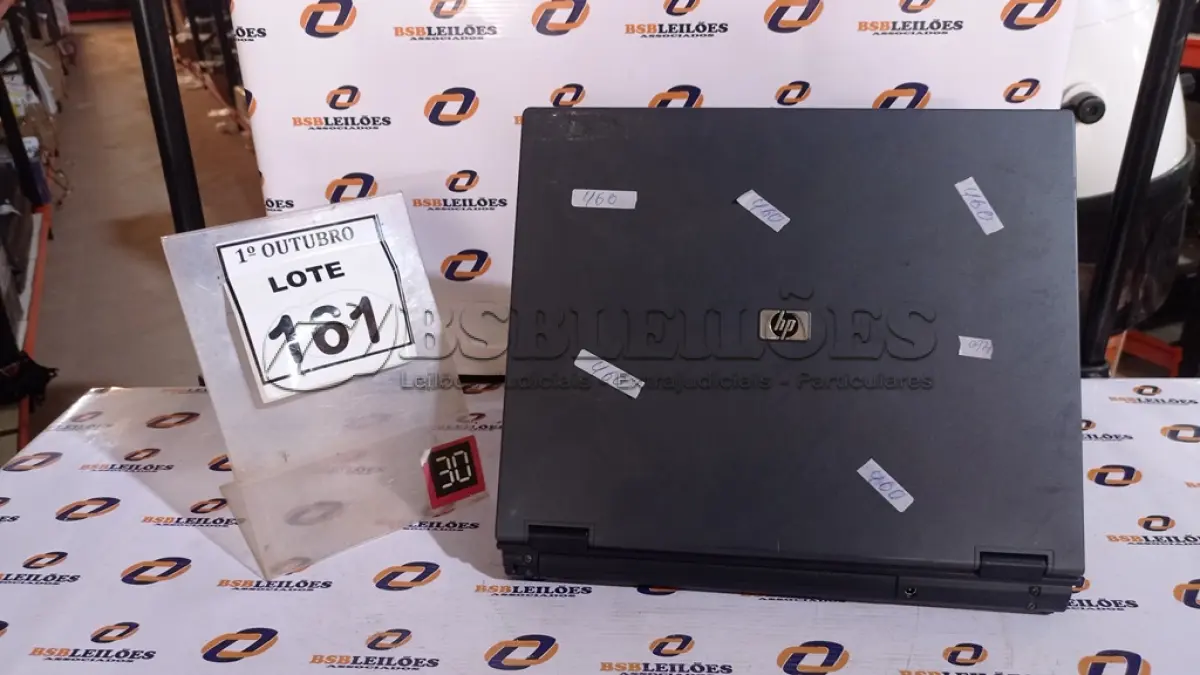 LOTE 161 - 01 NOTEBOOK MARCA HP. (NO ESTADO) ATENÇÃO! FAZER A VISITAÇÃO ANTES DE ARREMATAR, NÃO SABEMOS SE FUNCIONA, LEILÃO NÃO TEM GARANTIA E NEM DEVOLUÇÃO, SUJEITO A POSSÍVEIS AVARIAS VISÍVEIS/OCULTAS E/OU AUSÊNCIA DE COMPONENTES.