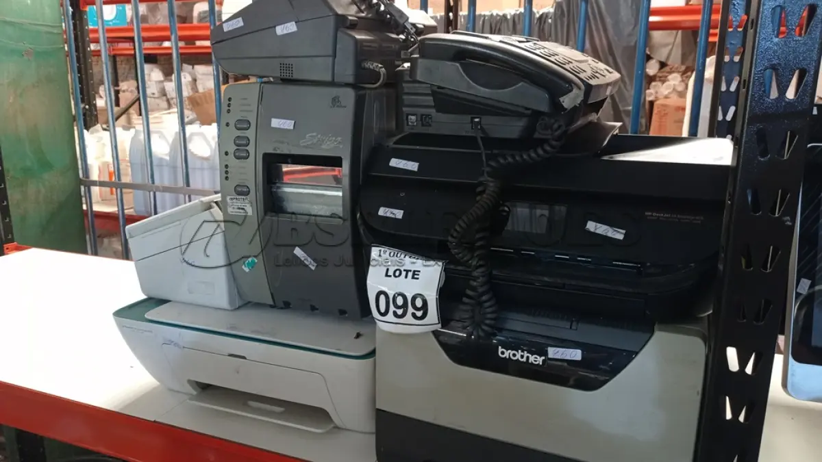 LOTE 099 - 03 IMPRESSORAS DE MARCAS E MODELOS DIVERSOS, 01 SCANNER MARCA AVISION, 01 IMPRESSORA DE ETIQUETAS E 02 APARELHOS DE FAX. (NO ESTADO) ATENÇÃO! FAZER A VISITAÇÃO ANTES DE ARREMATAR, NÃO SABEMOS SE FUNCIONA, LEILÃO NÃO TEM GARANTIA E NEM DEVOLUÇÃO, SUJEITO A POSSÍVEIS AVARIAS VISÍVEIS/OCULTAS E/OU AUSÊNCIA DE COMPONENTES.
