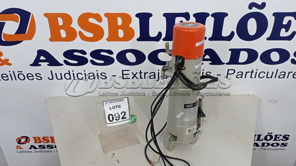 LOTE 092 - 01 AUTOMATIZADOR PARA PORTAS DE ENROLAR. (NO ESTADO) ATENÇÃO! FAZER A VISITAÇÃO ANTES DE ARREMATAR, NÃO SABEMOS SE FUNCIONA, LEILÃO NÃO TEM GARANTIA E NEM DEVOLUÇÃO, SUJEITO A POSSÍVEIS AVARIAS VISÍVEIS/OCULTAS E/OU AUSÊNCIA DE COMPONENTES.