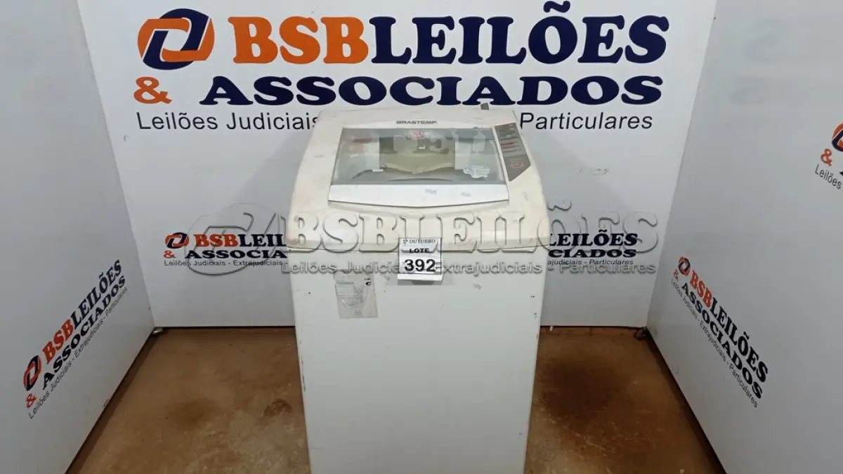 LOTE 392 - 01 MÁQUINA DE LAVAR 10KG 220V MARCA BRASTEMP. (NO ESTADO) ATENÇÃO! FAZER A VISITAÇÃO ANTES DE ARREMATAR, NÃO SABEMOS SE FUNCIONA, LEILÃO NÃO TEM GARANTIA E NEM DEVOLUÇÃO, SUJEITO A POSSÍVEIS AVARIAS VISÍVEIS/OCULTAS E/OU AUSÊNCIA DE COMPONENTES.