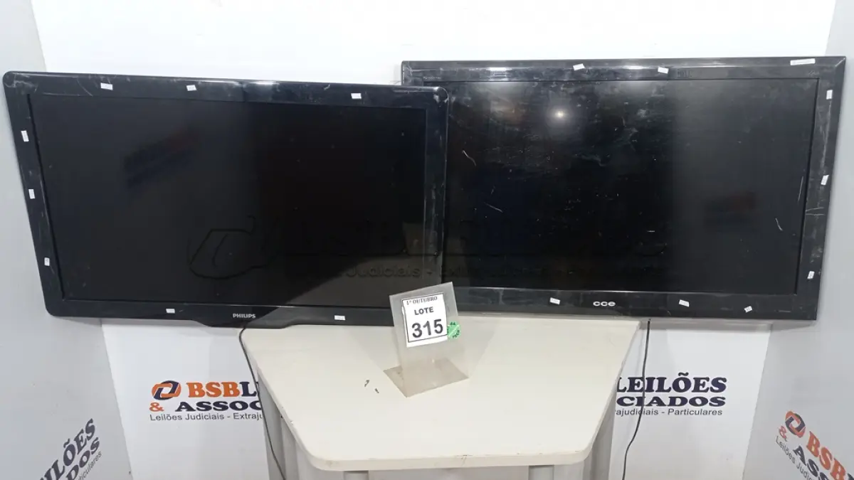 LOTE 315 - 01 TV LCD 42’’ MARCA CCE E 01 TV LCD 40’’ MARCA PHILIPS. (NO ESTADO) ATENÇÃO! FAZER A VISITAÇÃO ANTES DE ARREMATAR, NÃO SABEMOS SE FUNCIONA, LEILÃO NÃO TEM GARANTIA E NEM DEVOLUÇÃO, SUJEITO A POSSÍVEIS AVARIAS VISÍVEIS/OCULTAS E/OU AUSÊNCIA DE COMPONENTES.