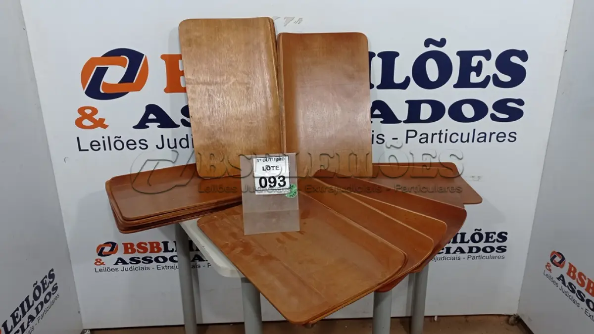 LOTE 093 - 20 PLACAS DE MADEIRA. (NO ESTADO) ATENÇÃO! FAZER A VISITAÇÃO ANTES DE ARREMATAR, NÃO SABEMOS SE FUNCIONA, LEILÃO NÃO TEM GARANTIA E NEM DEVOLUÇÃO, SUJEITO A POSSÍVEIS AVARIAS VISÍVEIS/OCULTAS E/OU AUSÊNCIA DE COMPONENTES.