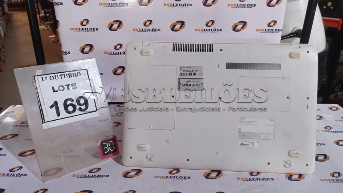 LOTE 169 - 01 NOTEBOOK I5 7° GERAÇÃO MARCA SAMSUNG. (NO ESTADO) ATENÇÃO! FAZER A VISITAÇÃO ANTES DE ARREMATAR, NÃO SABEMOS SE FUNCIONA, LEILÃO NÃO TEM GARANTIA E NEM DEVOLUÇÃO, SUJEITO A POSSÍVEIS AVARIAS VISÍVEIS/OCULTAS E/OU AUSÊNCIA DE COMPONENTES.