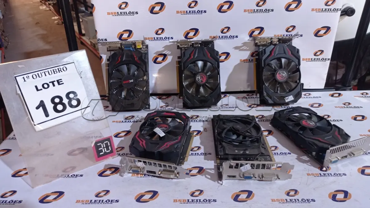 LOTE 188 - 06 PLACAS DE VÍDEO. (NO ESTADO) ATENÇÃO! FAZER A VISITAÇÃO ANTES DE ARREMATAR, NÃO SABEMOS SE FUNCIONA, LEILÃO NÃO TEM GARANTIA E NEM DEVOLUÇÃO, SUJEITO A POSSÍVEIS AVARIAS VISÍVEIS/OCULTAS E/OU AUSÊNCIA DE COMPONENTES.