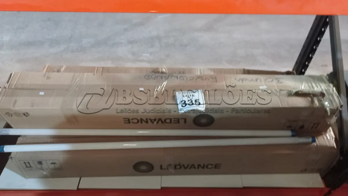 LOTE 335 - 01 LOTE COM GRANDE QUANTIDADE DE LÂMPADAS LED. (NO ESTADO) ATENÇÃO! FAZER A VISITAÇÃO ANTES DE ARREMATAR, NÃO SABEMOS SE FUNCIONA, LEILÃO NÃO TEM GARANTIA E NEM DEVOLUÇÃO, SUJEITO A POSSÍVEIS AVARIAS VISÍVEIS/OCULTAS E/OU AUSÊNCIA DE COMPONENTES.